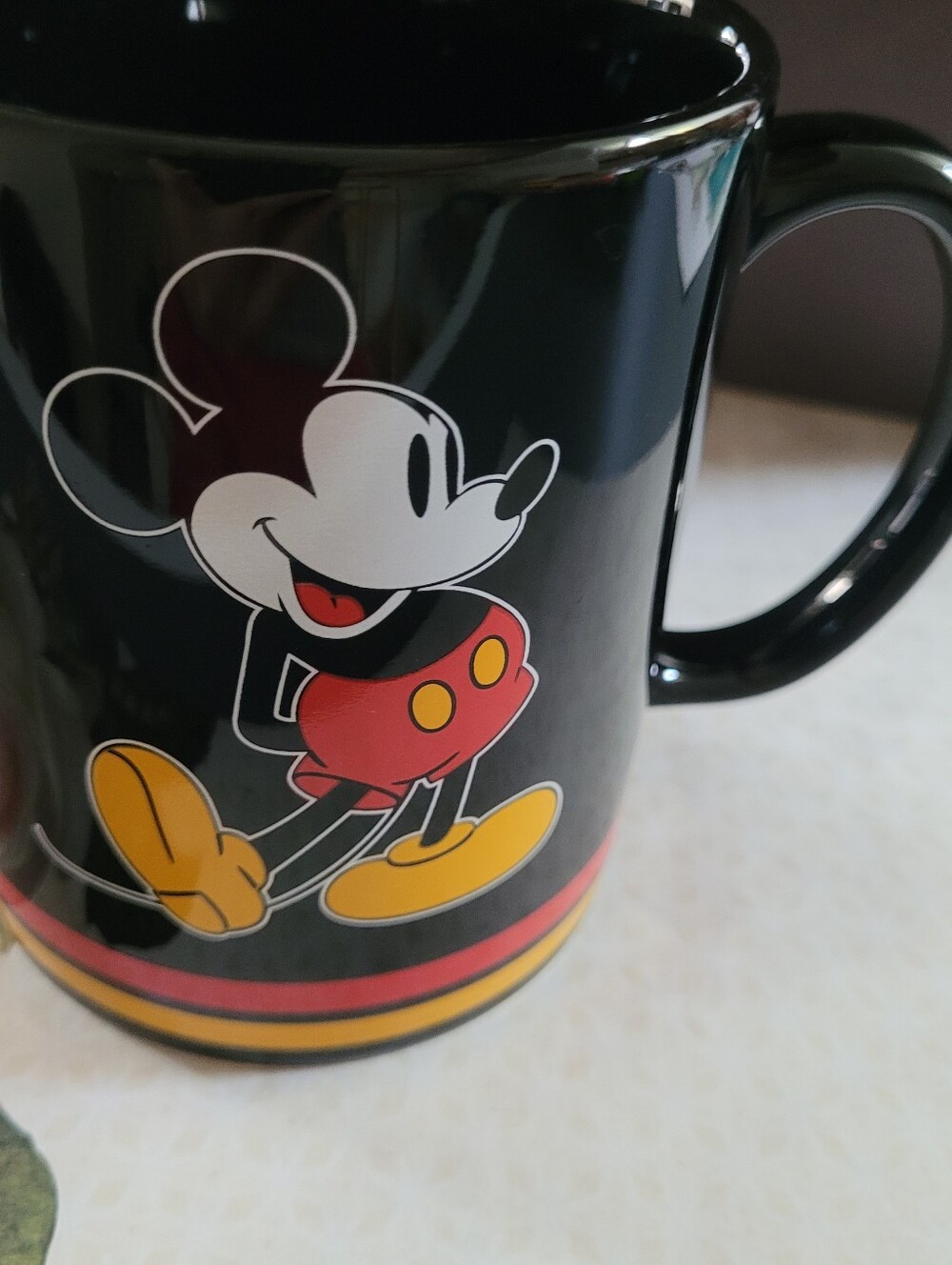 Walt Disney World Mickey Mouse Coffee/ Tea Mug Cup Black 3 3/4” Tall